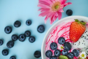 healthy breakfast grocery list - yogurt